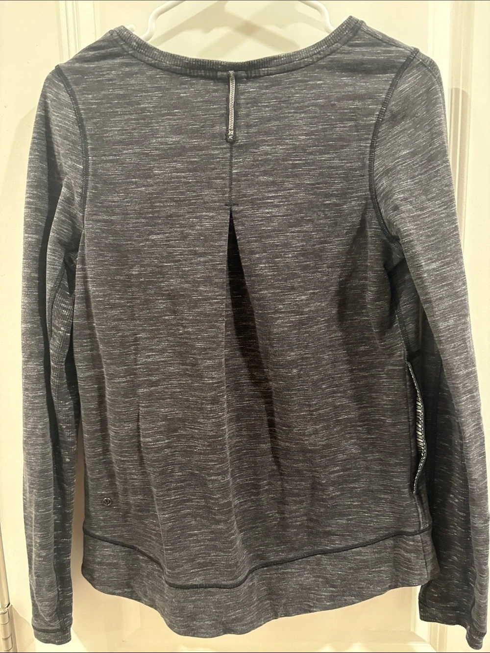 lululemon athletica Women's Heathered Dark Gray Scoop Neck Sweater